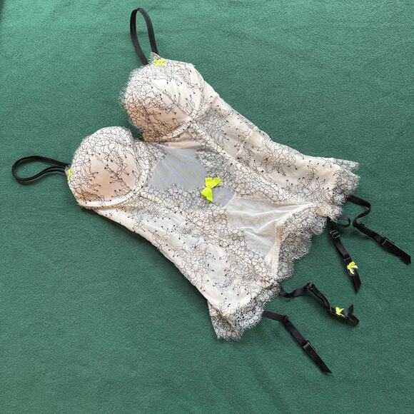 nwt Victoria’s Secret Lace Corset Top Ivory Black Lace Neon Bows (34B) Small - Picture 2 of 10